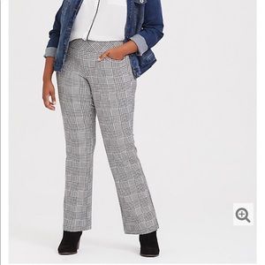 TORRID STUDIO PONTE SLIM FIX BOOT PANT HOUNDSTOOTH
